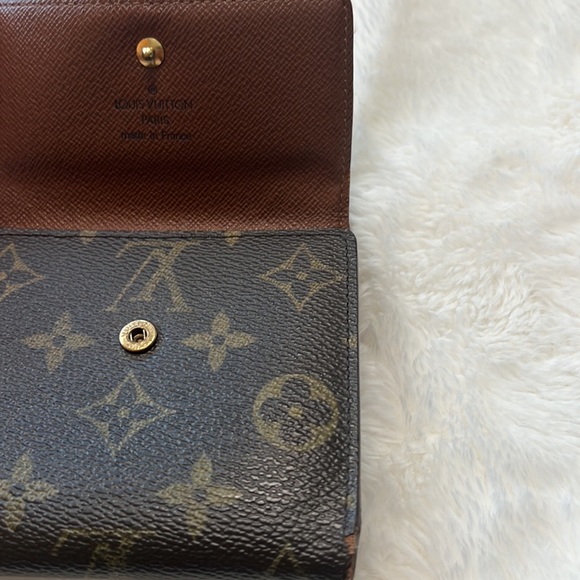 Louis Vuitton Monogram Portefeiulle Elise Trifold Wallet - Picture 5 of 11